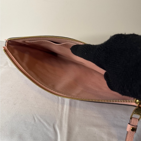 Louis Vuitton Daily Pouch Monogram Empreinte Leather - Picture 7 of 9